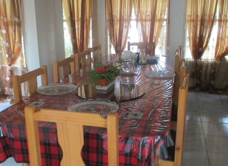 تختخواب و صبحانه Tuna S Lodge