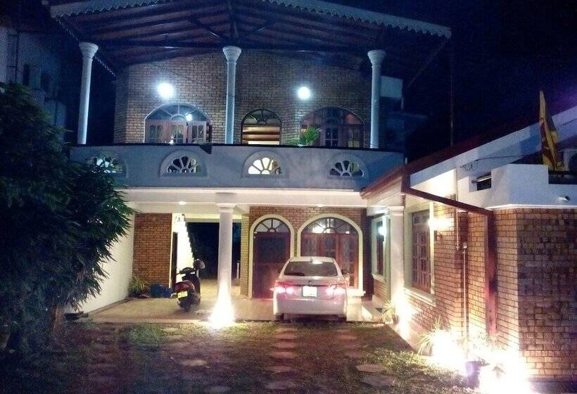 Bed and Breakfast Villa De Rosh