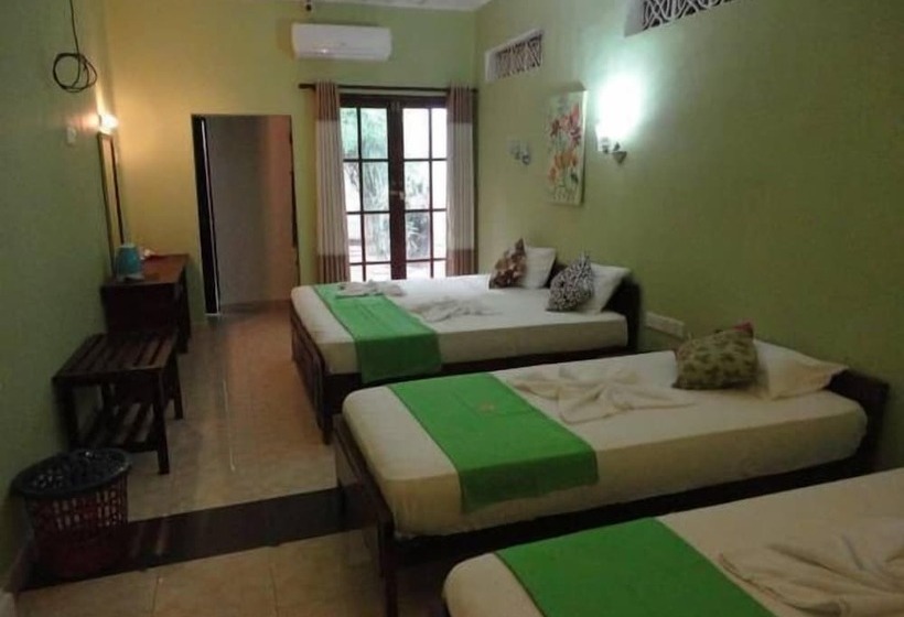 Bed and Breakfast Villa De Rosh