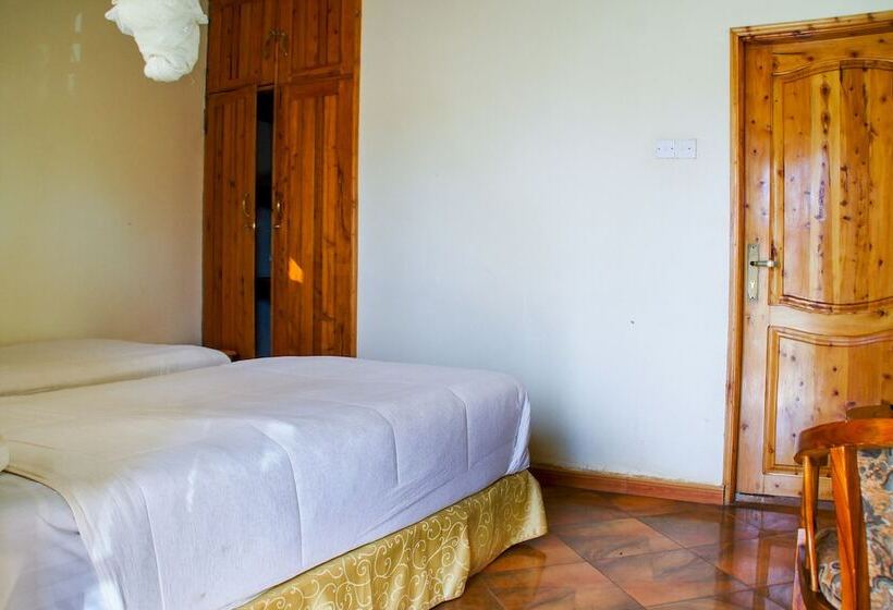 هتل Capricon Executive