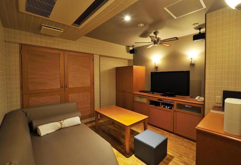 Fukuoka Chapel Coconuts Hotel Ipolani