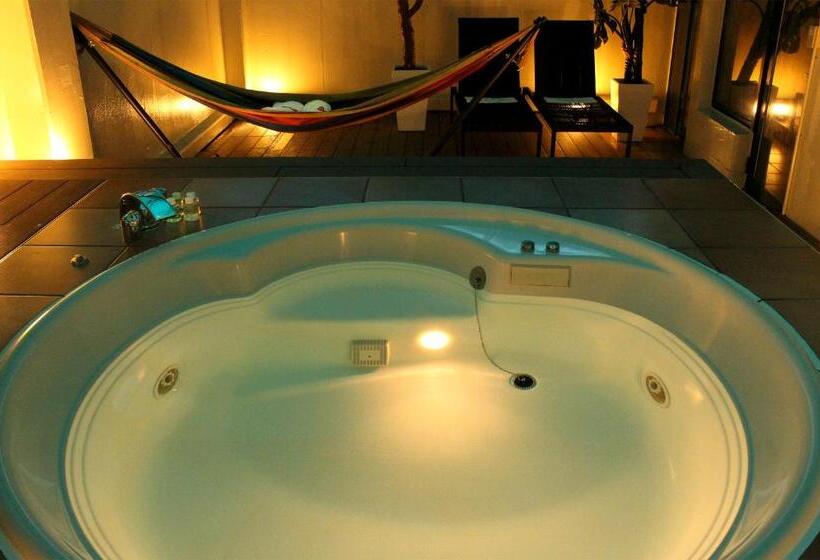 Fukuoka Chapel Coconuts Hotel Ipolani