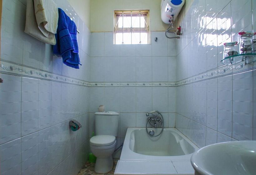 هتل Capricon Executive