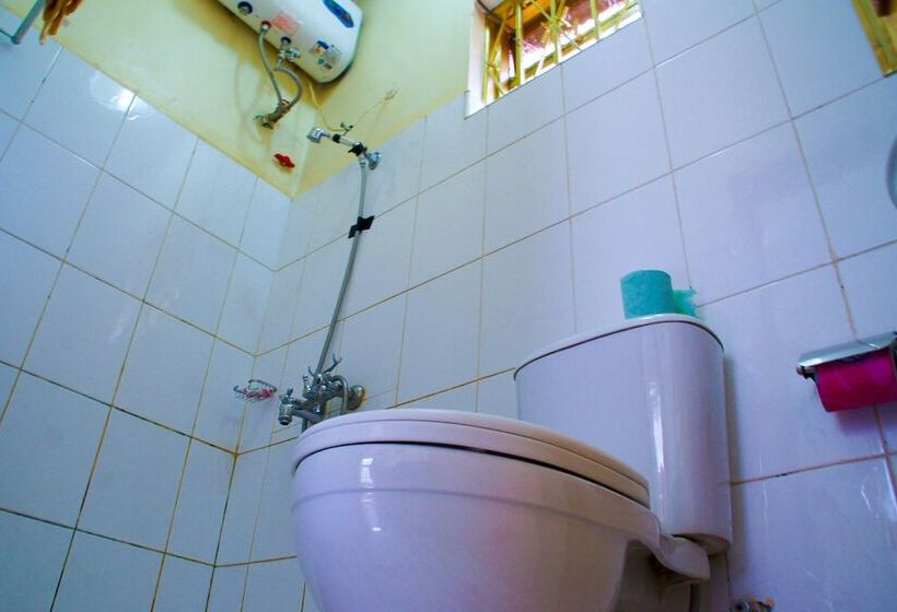 هتل Capricon Executive