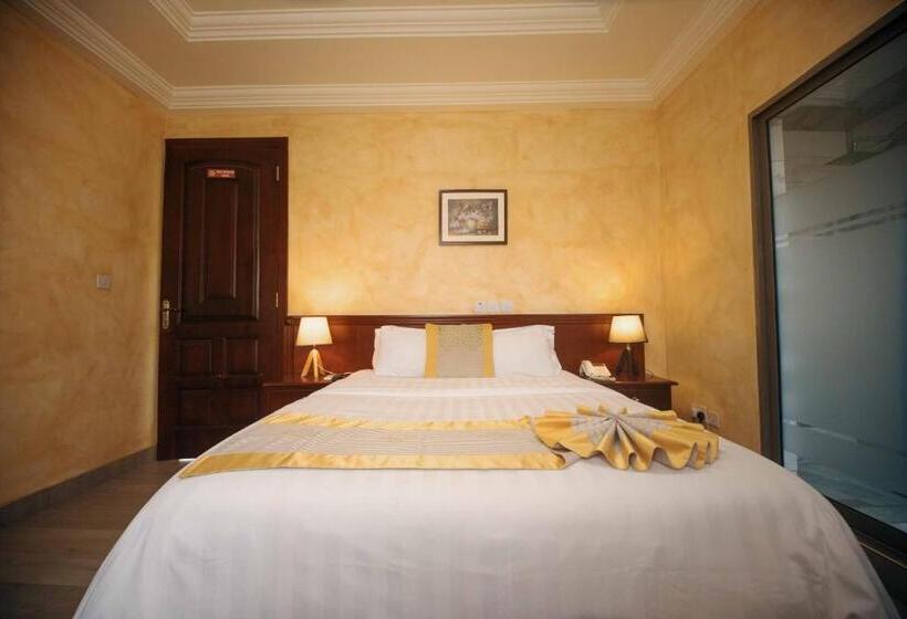 هتل Cocktail And Dreams