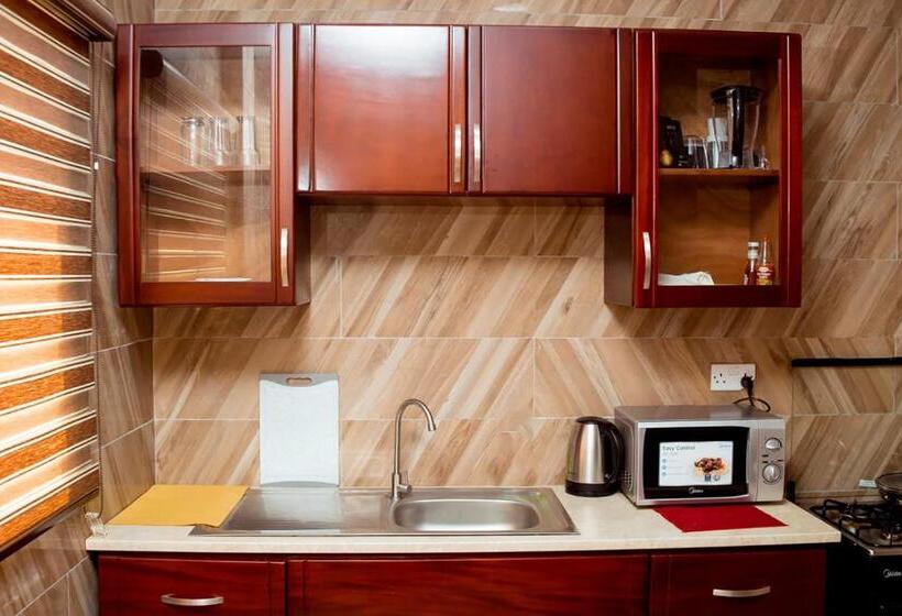 هتل Cocktail And Dreams