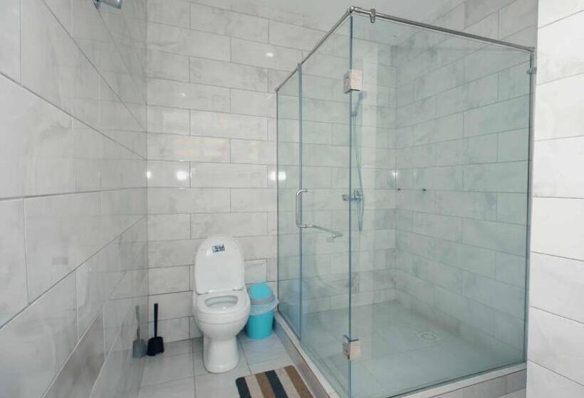 هتل Cocktail And Dreams