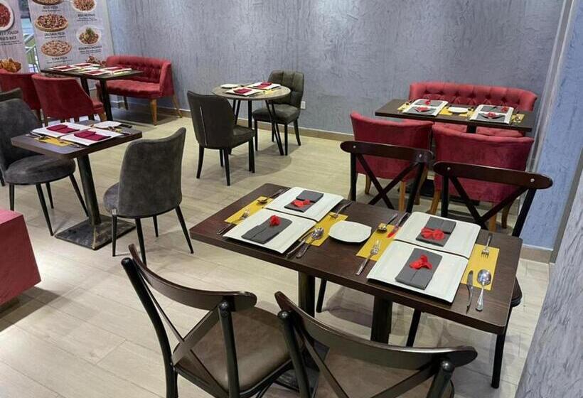 هتل Cocktail And Dreams