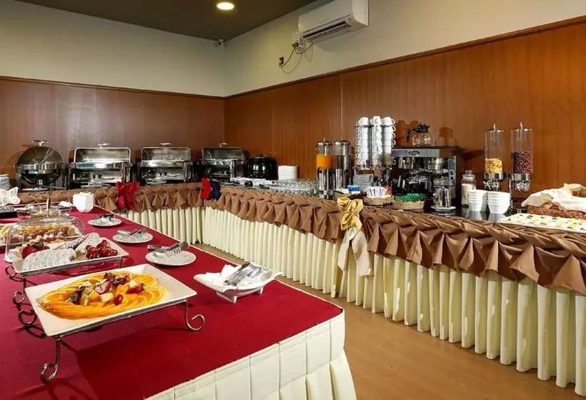 Hotel Corolla