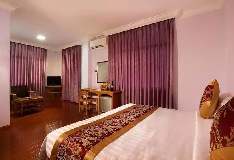 Hotel Corolla