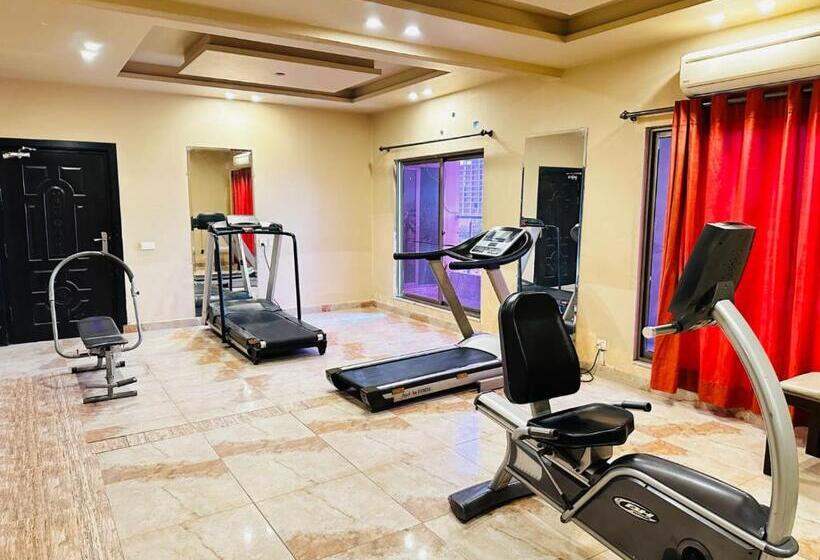 Grand Regent Hotel & Suites