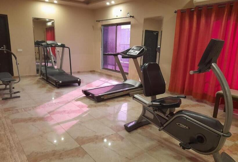 Grand Regent Hotel & Suites