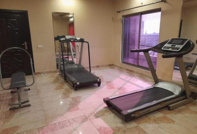 Grand Regent Hotel & Suites