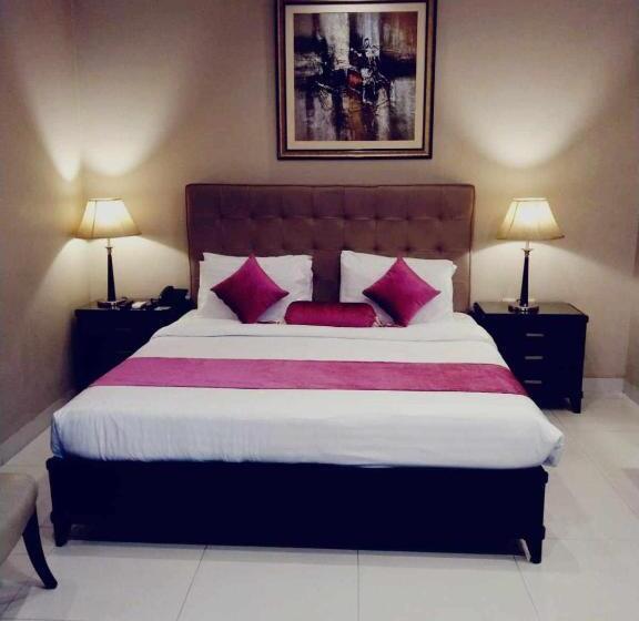 Grand Regent Hotel & Suites