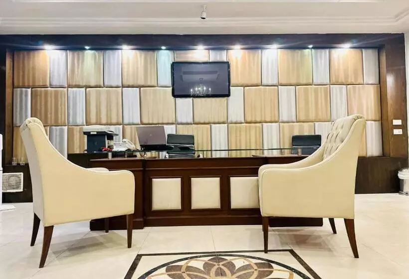 Grand Regent Hotel & Suites