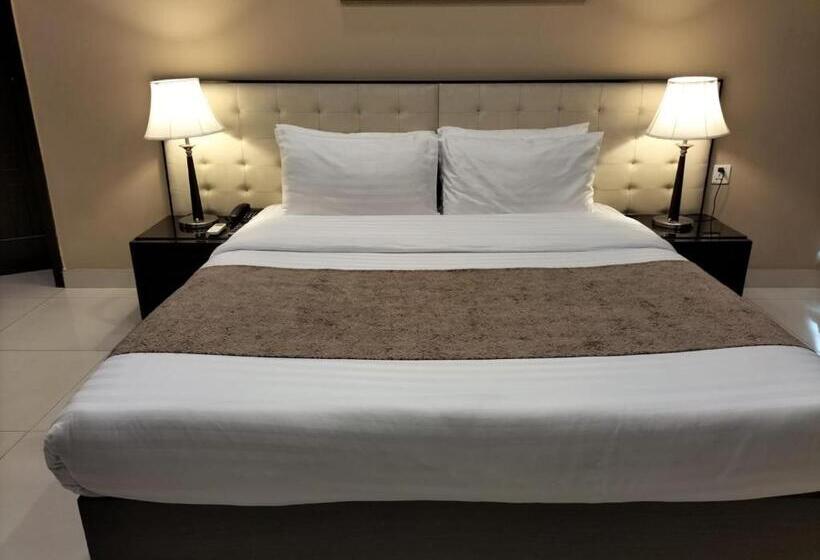 Grand Regent Hotel & Suites