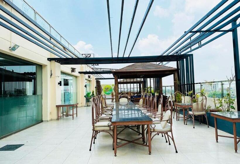 Grand Regent Hotel & Suites