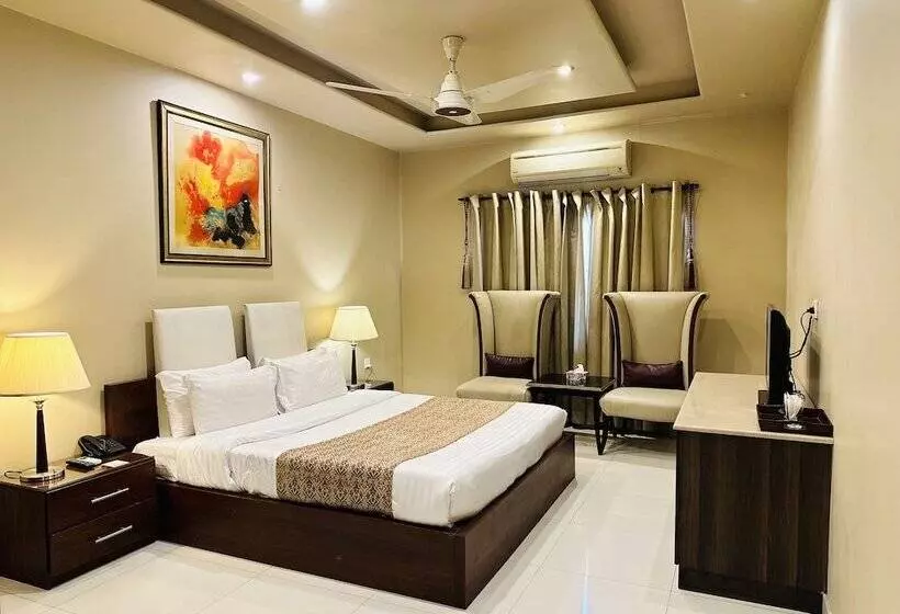 Grand Regent Hotel & Suites