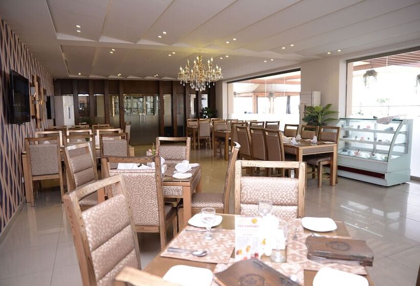 Grand Regent Hotel & Suites