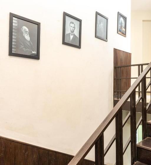 هتل Homies Place   Bistro