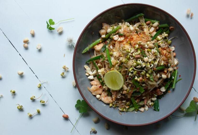 هتل Homies Place   Bistro