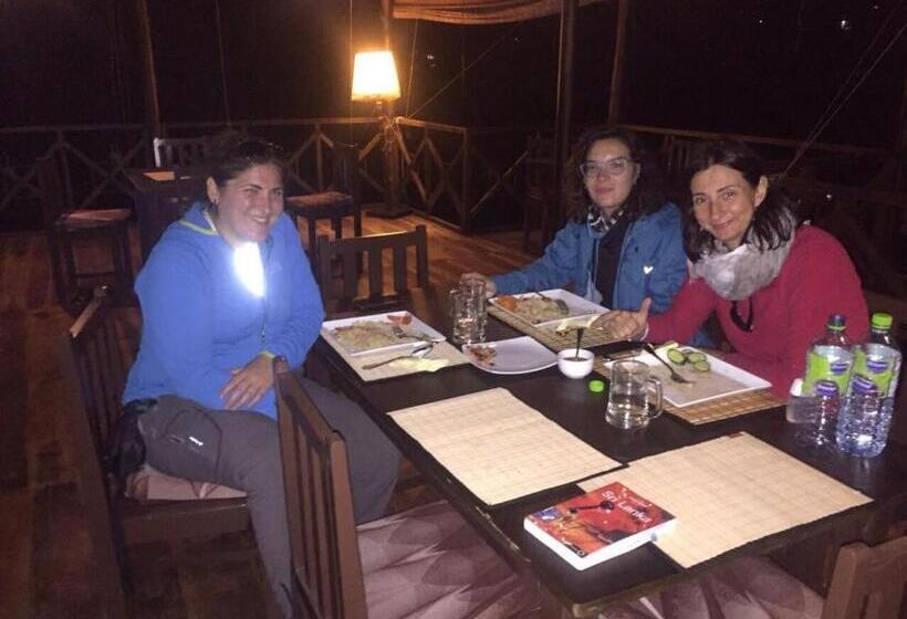 هتل Homies Place   Bistro