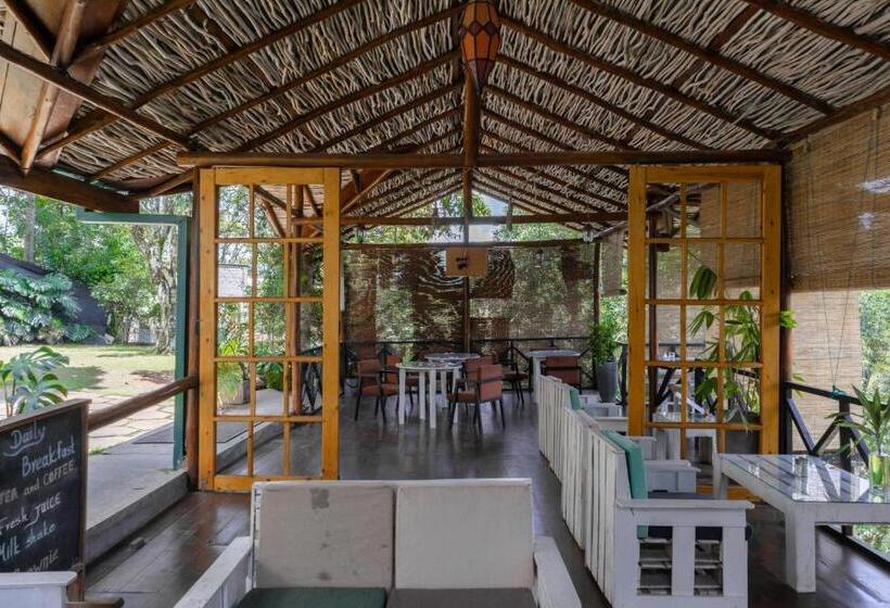 هتل Homies Place   Bistro