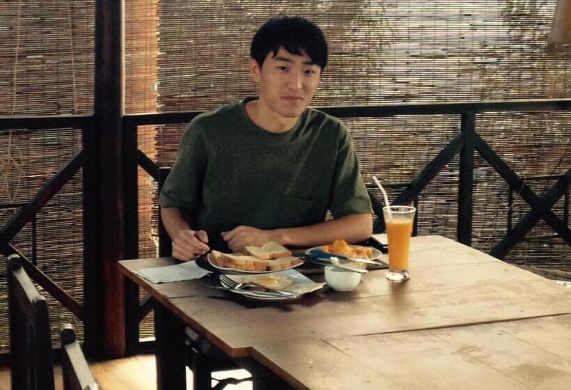 هتل Homies Place   Bistro