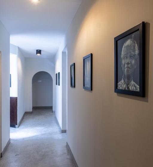 هتل Homies Place   Bistro