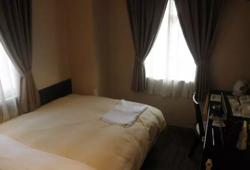Hotelli Hosplitality In Yawatajuku