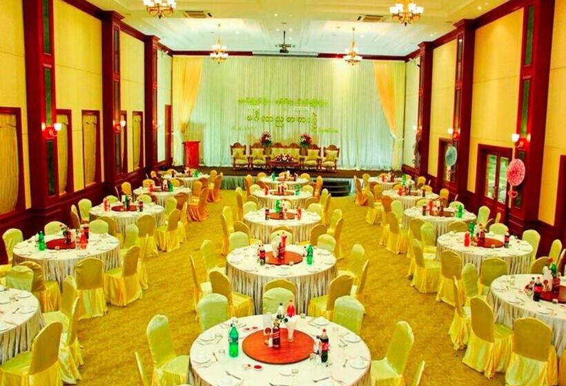 هتل Mawlamyine Strand