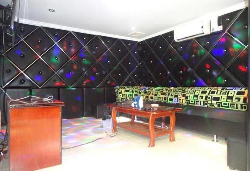 هتل Mawlamyine Strand