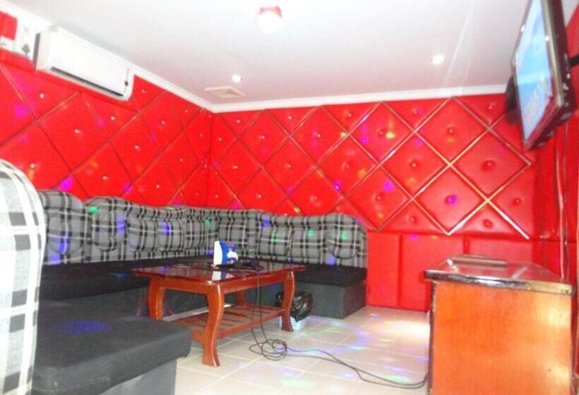 هتل Mawlamyine Strand