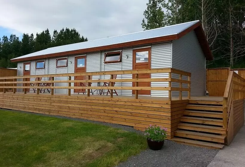 تختخواب و صبحانه Guesthouse Hvitafell
