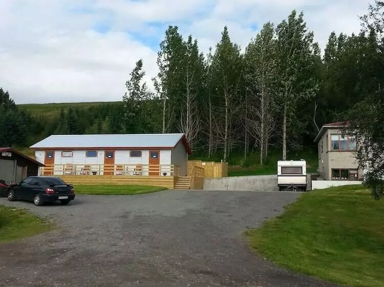 تختخواب و صبحانه Guesthouse Hvitafell