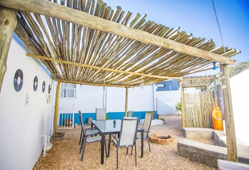 تختخواب و صبحانه Kate S Nest Guesthouse & Backpackers