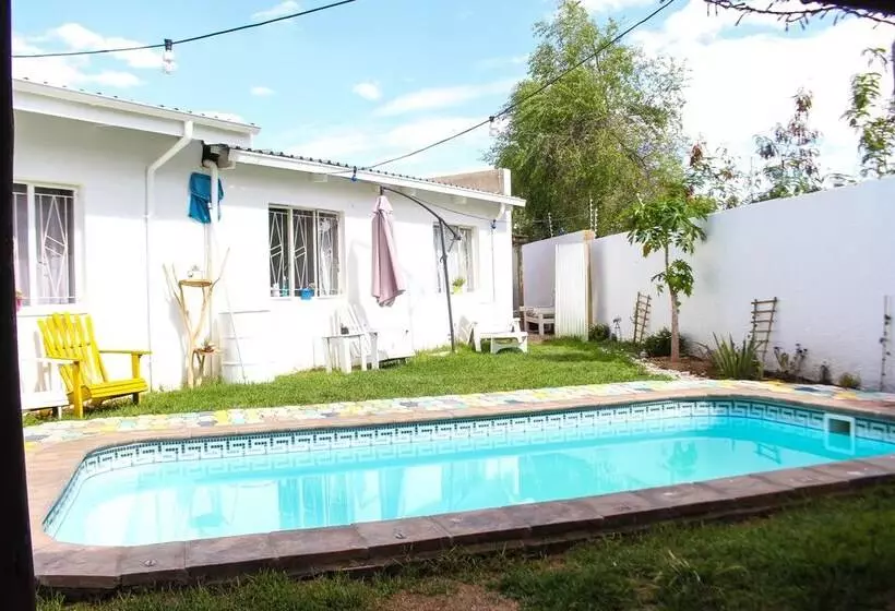 تختخواب و صبحانه Kate S Nest Guesthouse & Backpackers