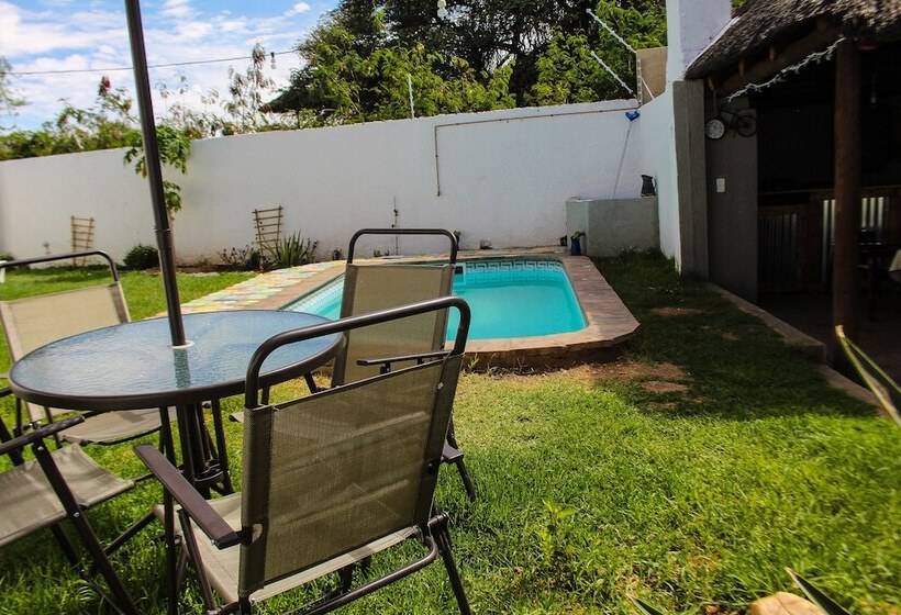 Bed and Breakfast Kate S Nest Guesthouse & Backpackers