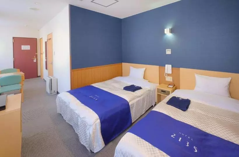 Hotel 2135