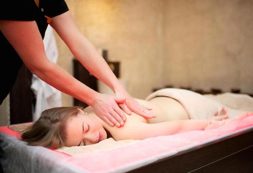 هتل Aqua Center Apartments