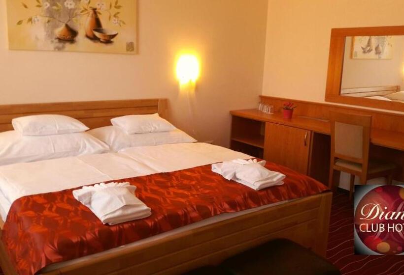 فندق Diana Club