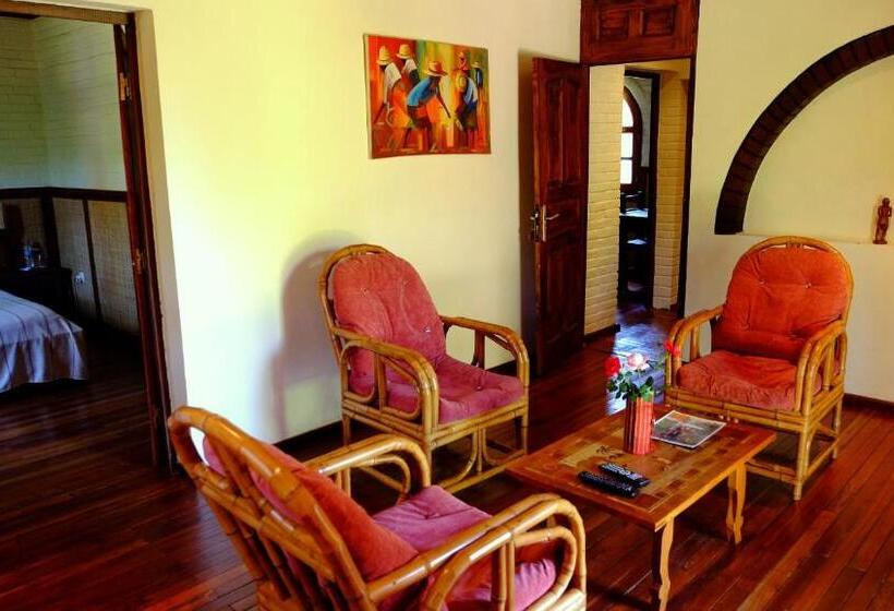 هتل Eco Lodge Les Chambres Du Voyageur