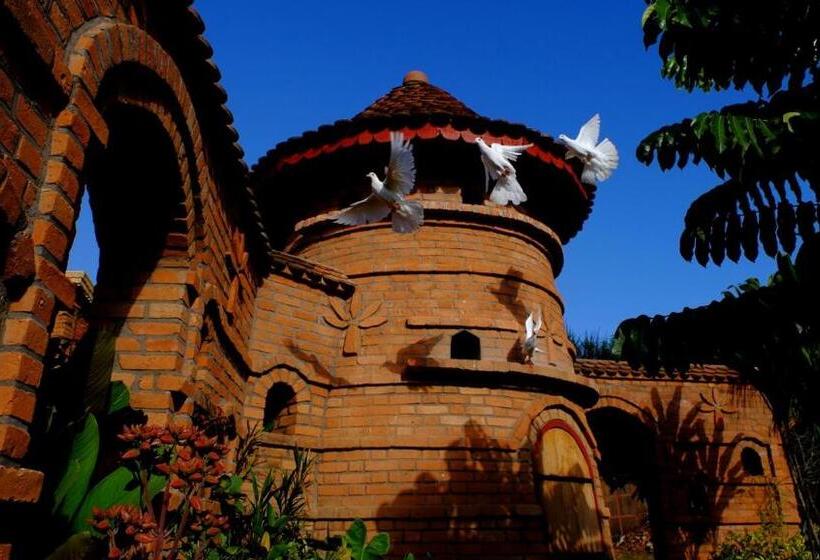 هتل Eco Lodge Les Chambres Du Voyageur