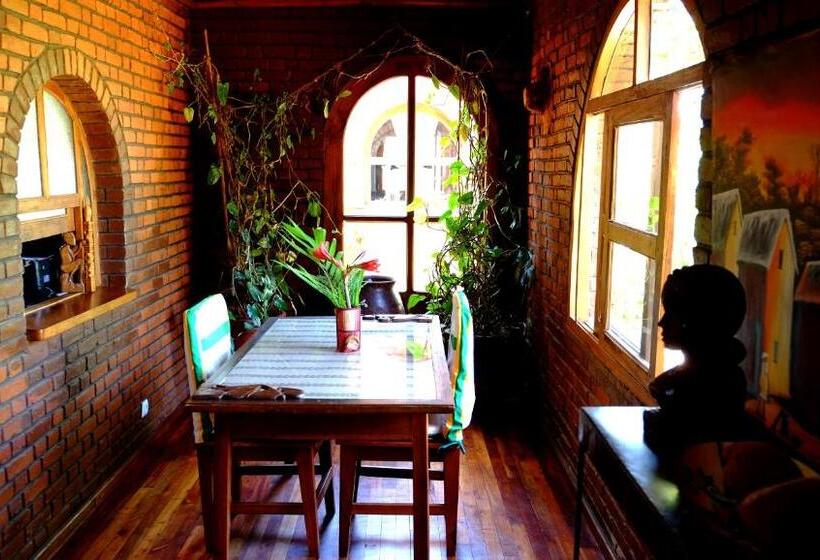 هتل Eco Lodge Les Chambres Du Voyageur