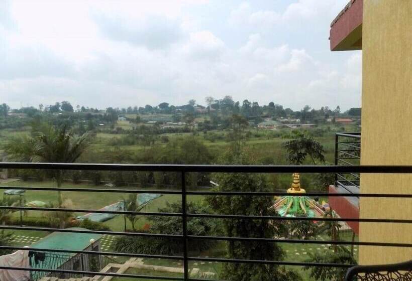 هتل Fort Fun City