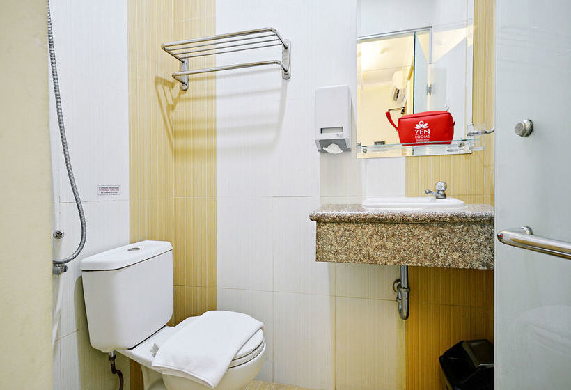 בית מלון כפרי Zen Rooms Benhil Tondano