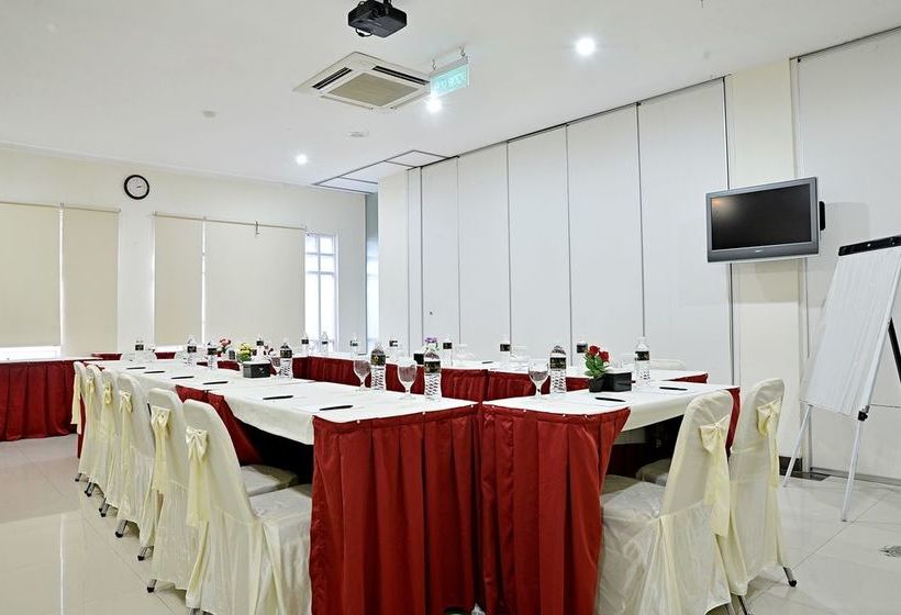 בית מלון כפרי Zen Rooms Benhil Tondano