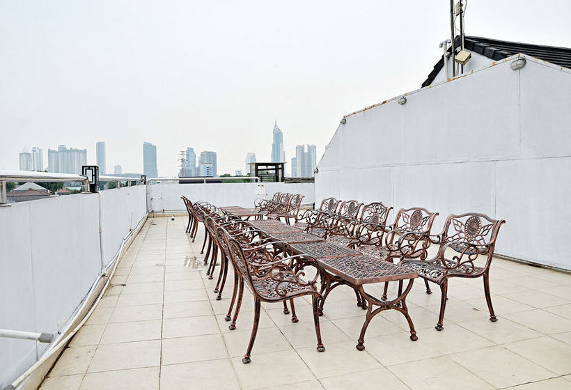 בית מלון כפרי Zen Rooms Benhil Tondano