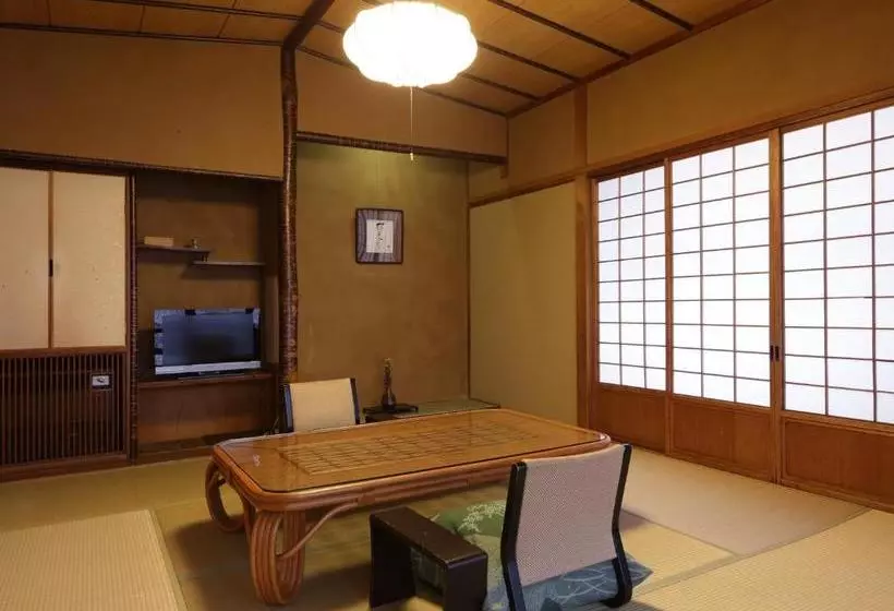 旅館 Hanakanzashi