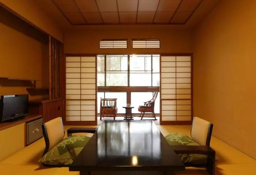 旅館 Hanakanzashi